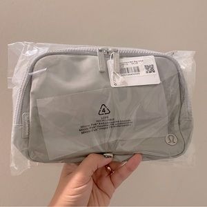 Lululemon Everywhere Belt Bag Large Gray